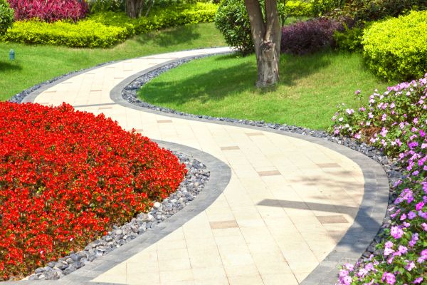 Cost of Garden Walkway Repair in Brentwood